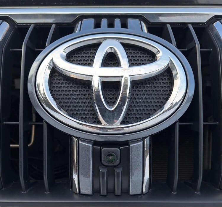 Штатная камера переднего вида AVEL для автомобилей TOYOTA